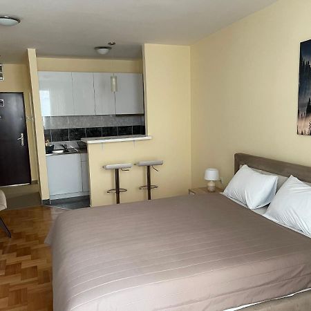 Trident Apartments 2 Nisz Zewnętrze zdjęcie